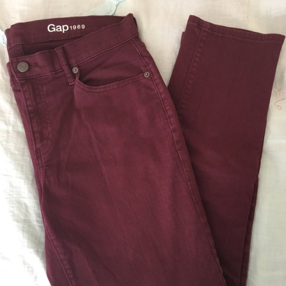 Gap 1969 size 27R girlfriend jeans